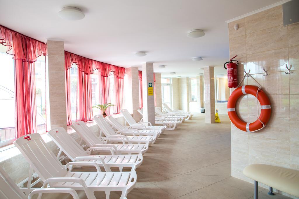 Luxury Hotel Сиофок Екстериор снимка