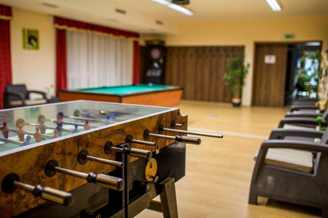 Luxury Hotel Сиофок Екстериор снимка