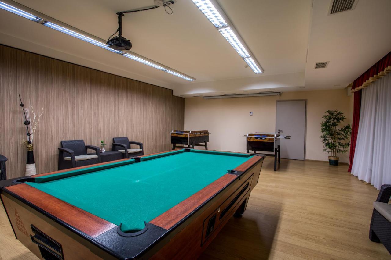 Luxury Hotel Сиофок Екстериор снимка